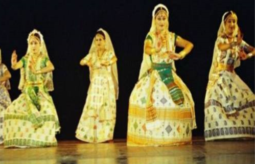 ستريا ناچ
